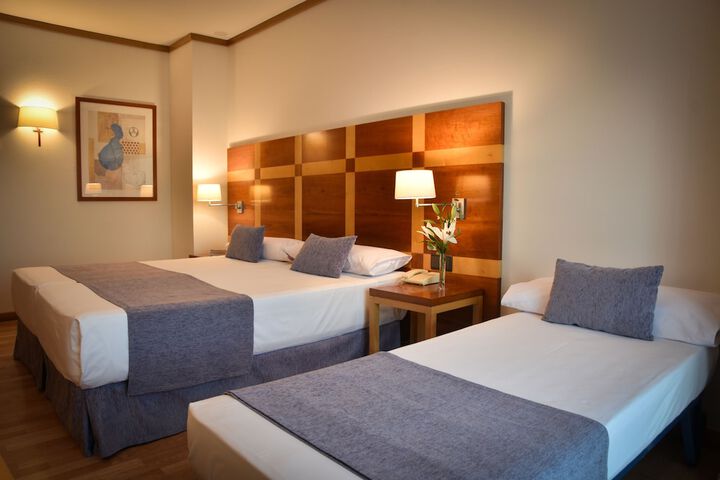 Room 43 of 145