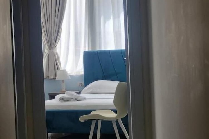 Room 46 of 68