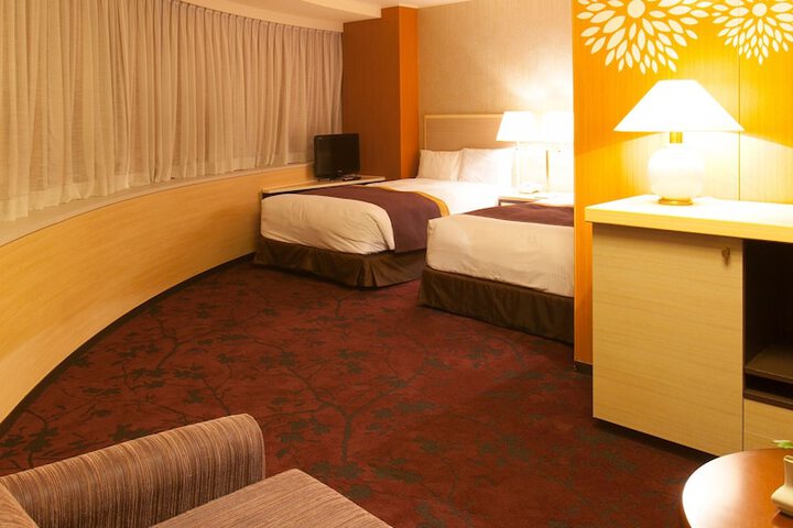 Room 13 of 31