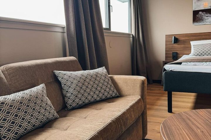 Room 7 of 14