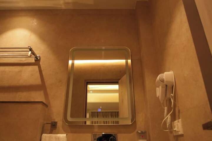 Room 23 of 30