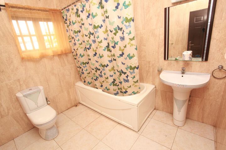 Room 19 of 33