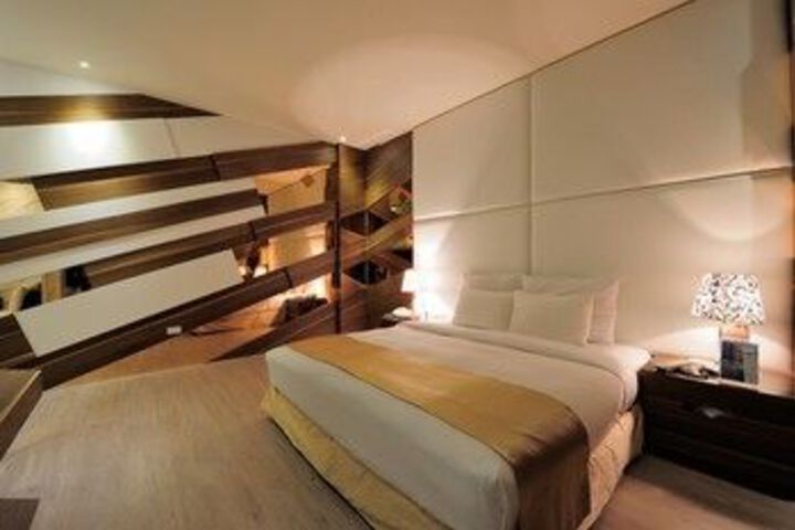 Room 81 of 118