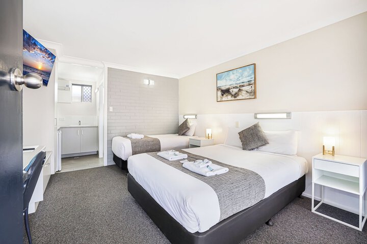 Room 10 of 50
