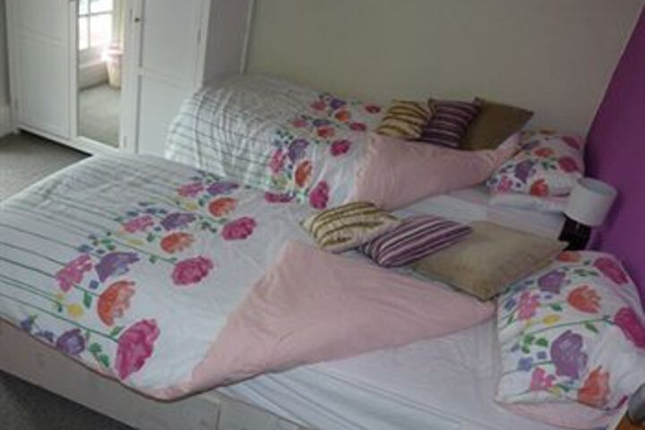 Room 6 of 6
