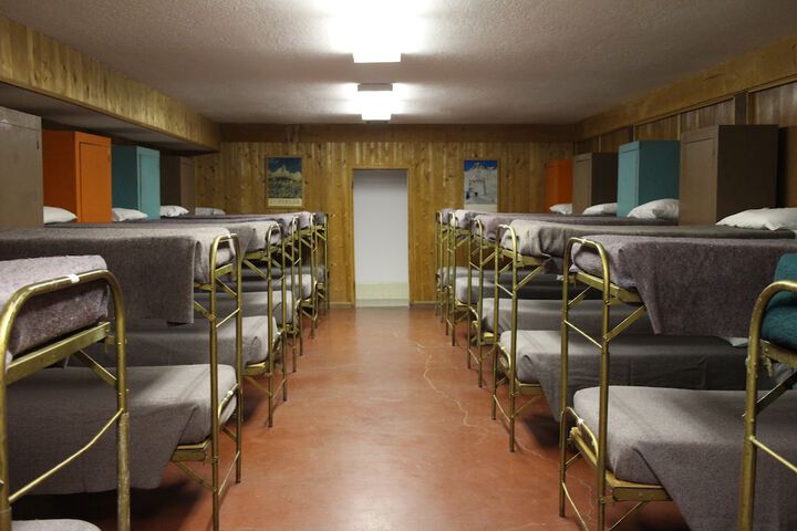 Room 16 of 31