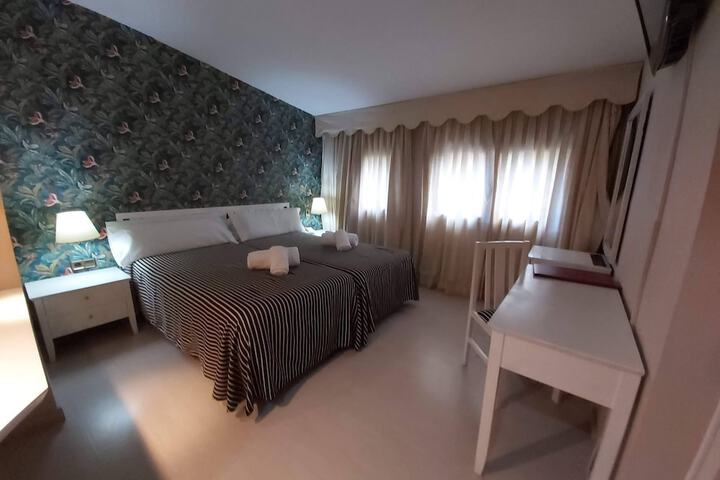 Room 26 of 61