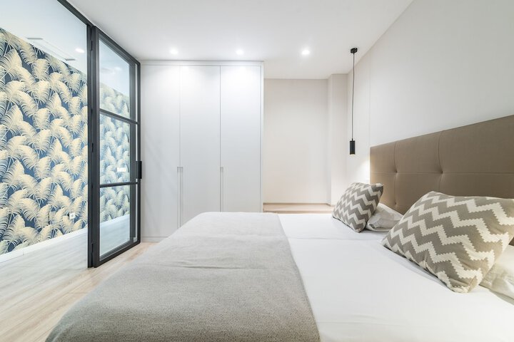 Room 7 of 37