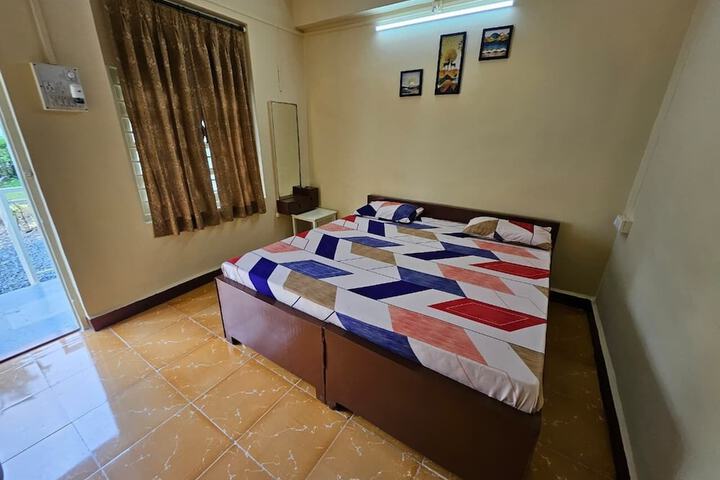 Room 12 of 30