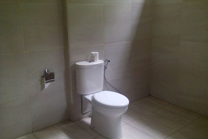 Room 12 of 37