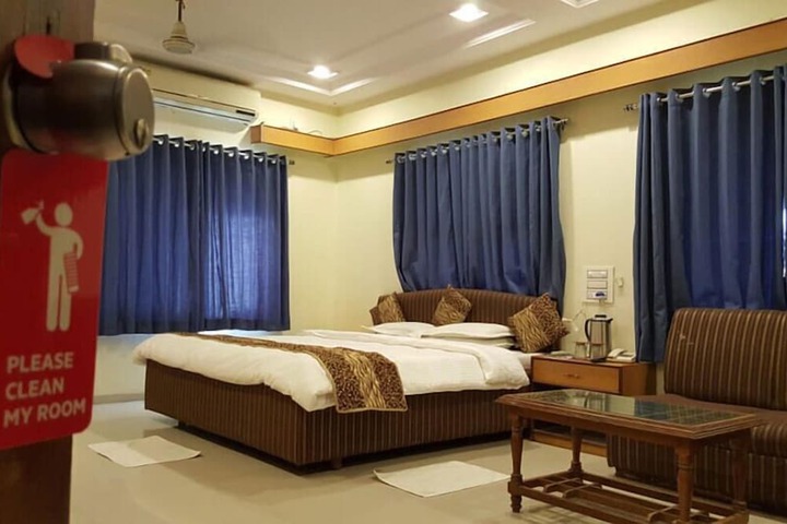 Room 16 of 29