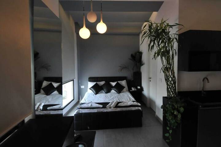 Room 12 of 36