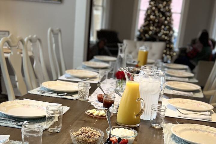 Dining 32 of 39