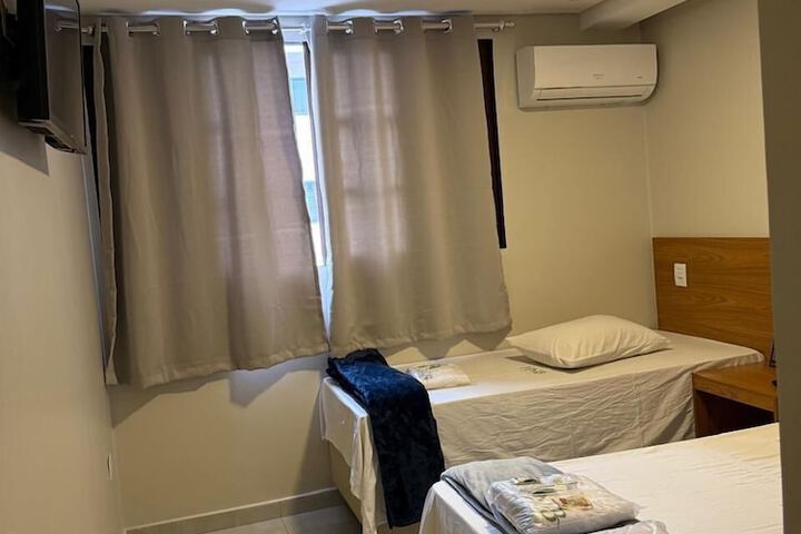 Room 19 of 37