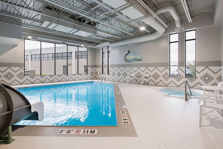 Hotel with Pool