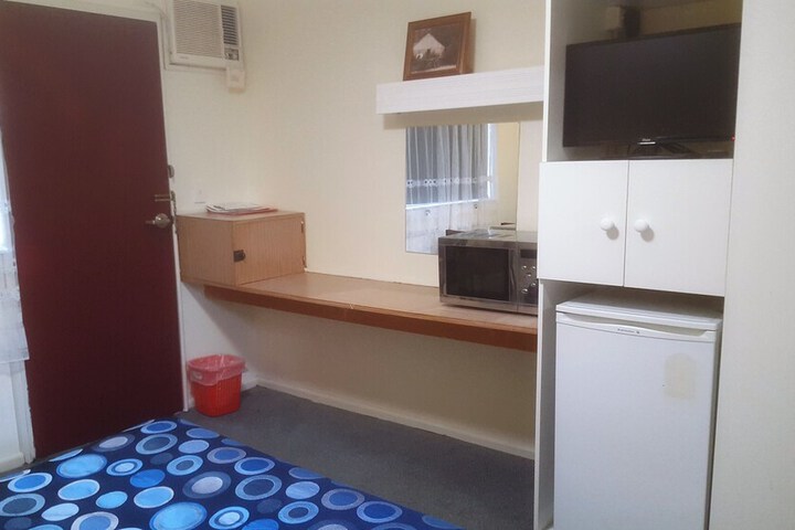 Room 12 of 40