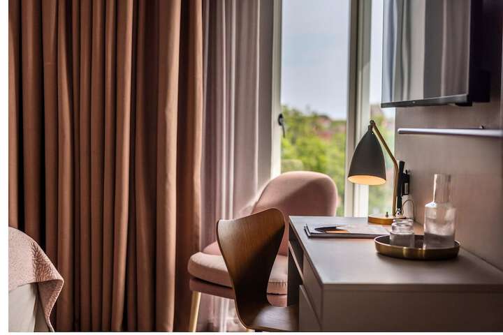 Room 20 of 49