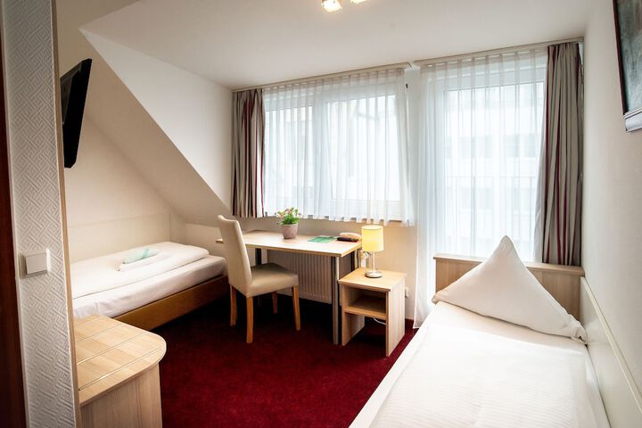 Room 7 of 39