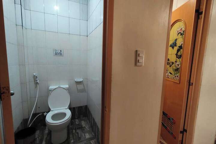Room 64 of 120