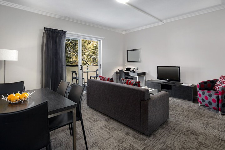 Room 21 of 40