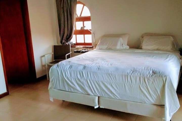 Room 4 of 19