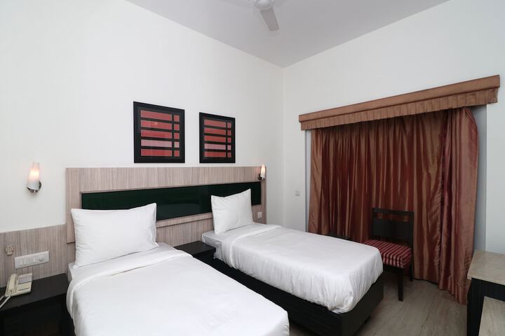 Room 12 of 22