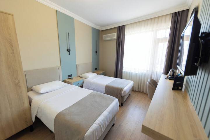 Room 26 of 39