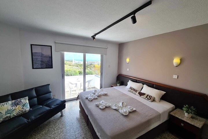 Room 21 of 84
