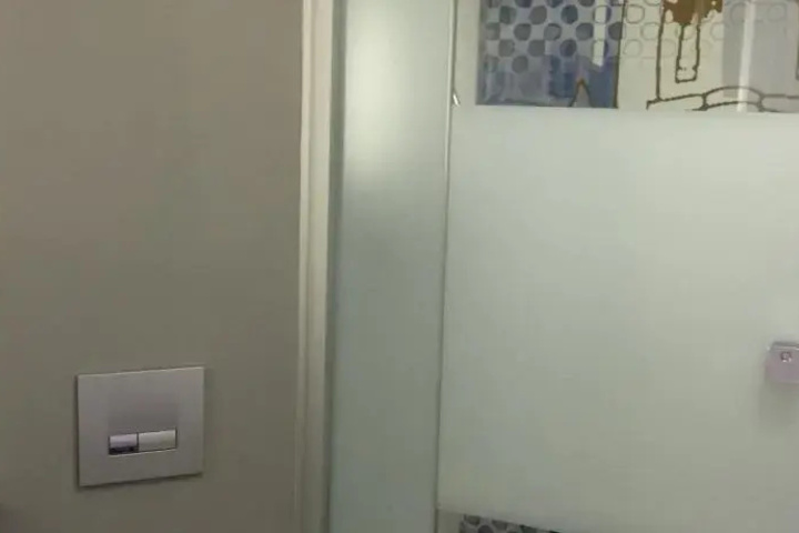 Room 10 of 22