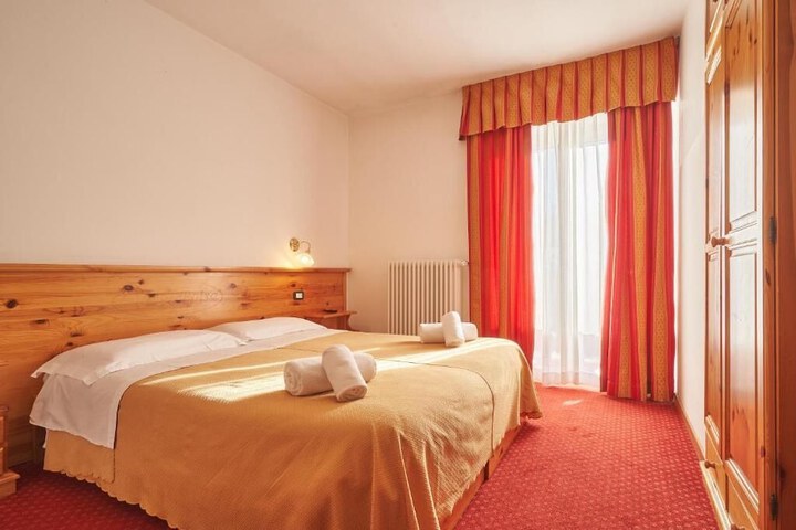 Room 5 of 65