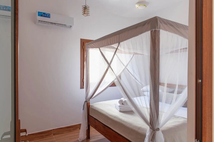 Room 5 of 18