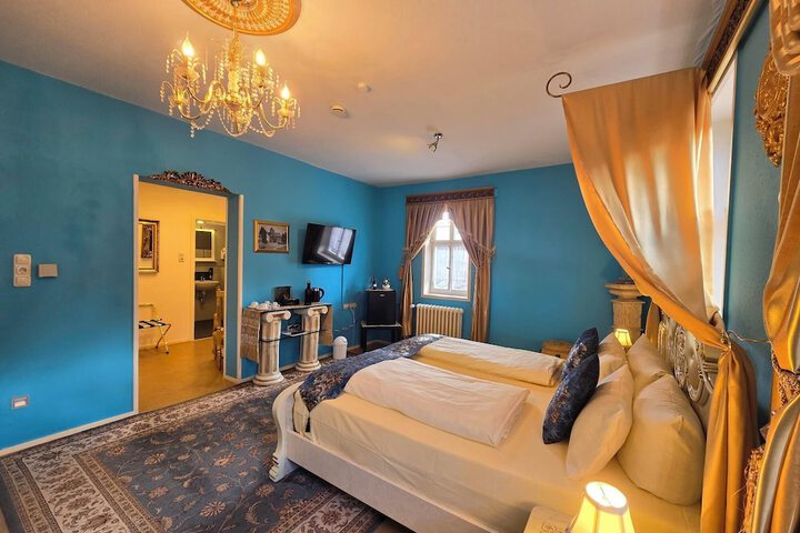 Room 7 of 39