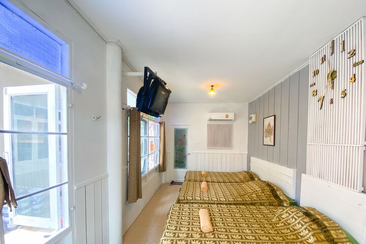 Room 15 of 181