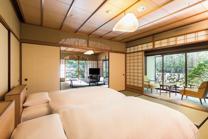 Room 26 of 147