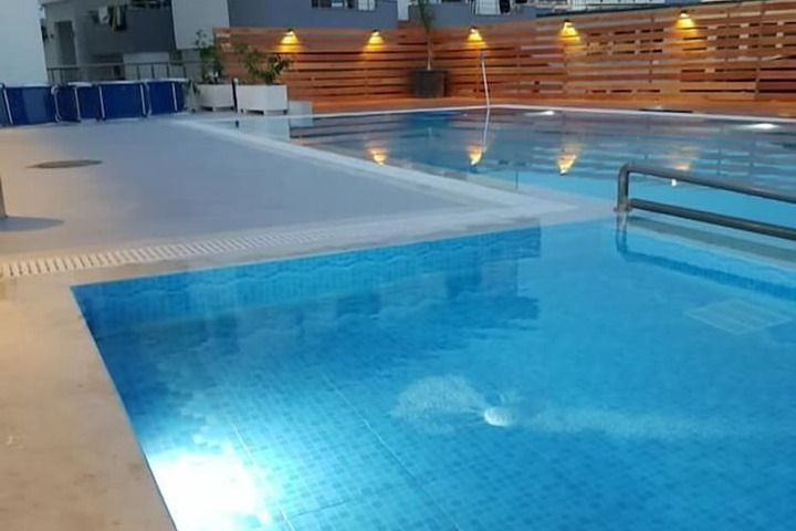 Pool 25 of 33