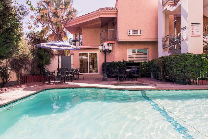 Property Grounds 43 of 46