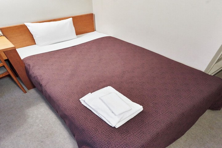 Room 2 of 15