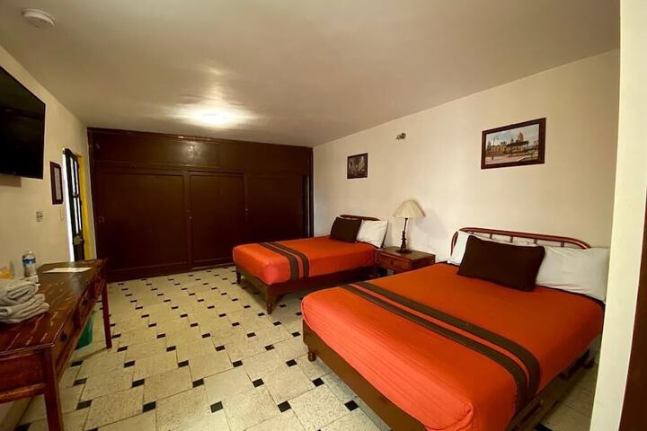 Room 16 of 97