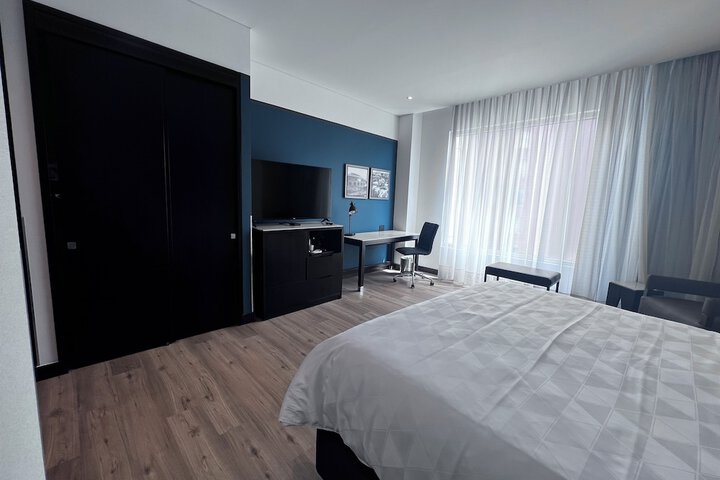 Room 26 of 137