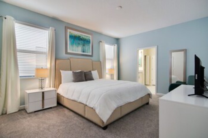 Room 18 of 31