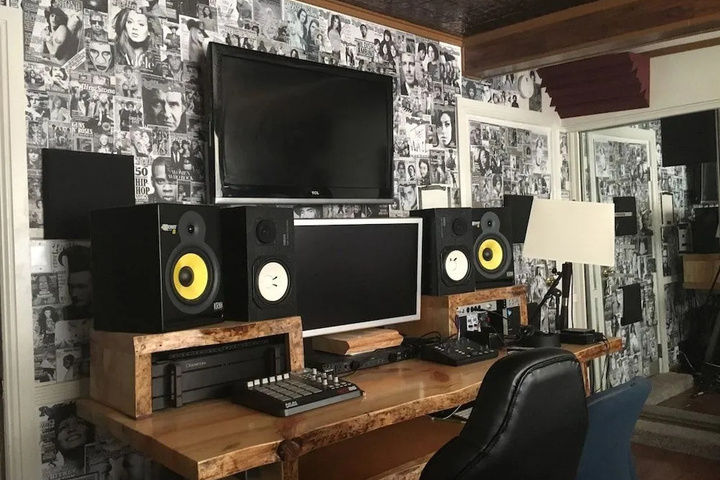 Room 3 of 20