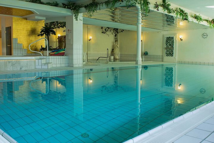 Pool 7 of 23