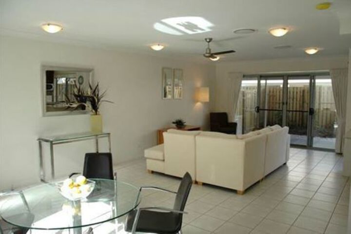 Room 2 of 9