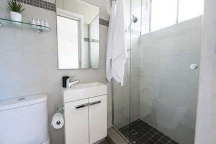 Room 2 of 20