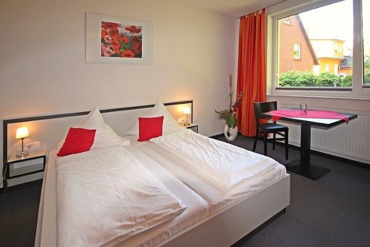Room 6 of 37