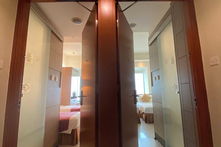 Room 11 of 36