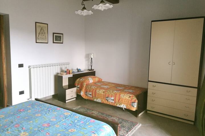 Room 3 of 23