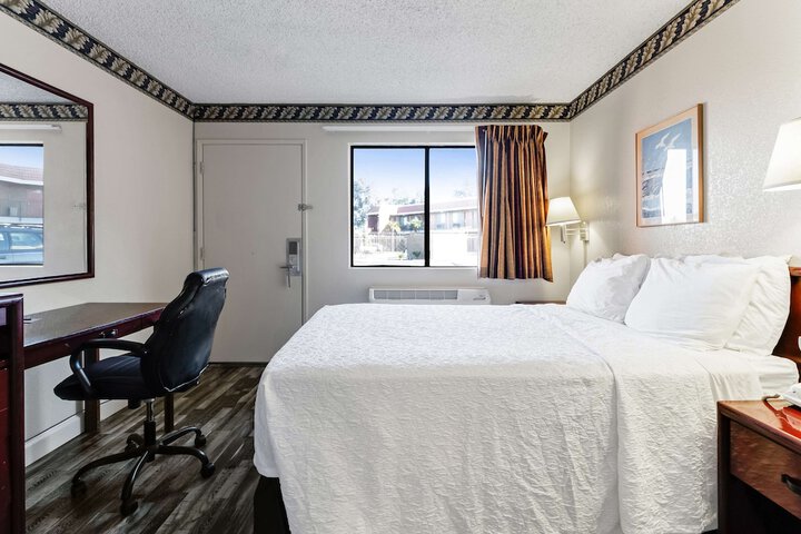 2 Double Beds (2 of 15)