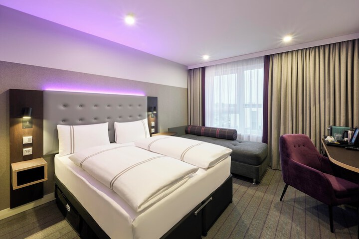 Room 13 of 45