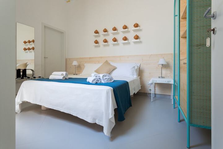 Room 8 of 36